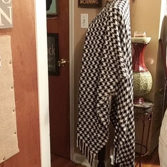 CHARMING CHARLIE OPEN FRONT CHECKERED CARDIGAN..OS - Picture 2 of 4